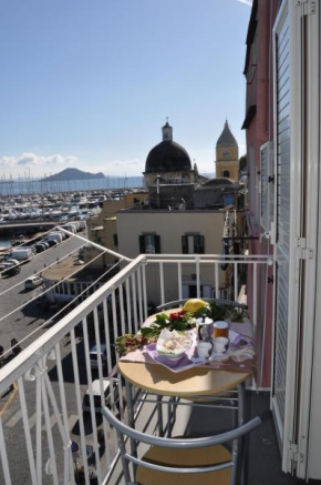 Casa Geltrude al porto, Procida